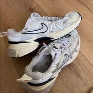 Nike V2K Run